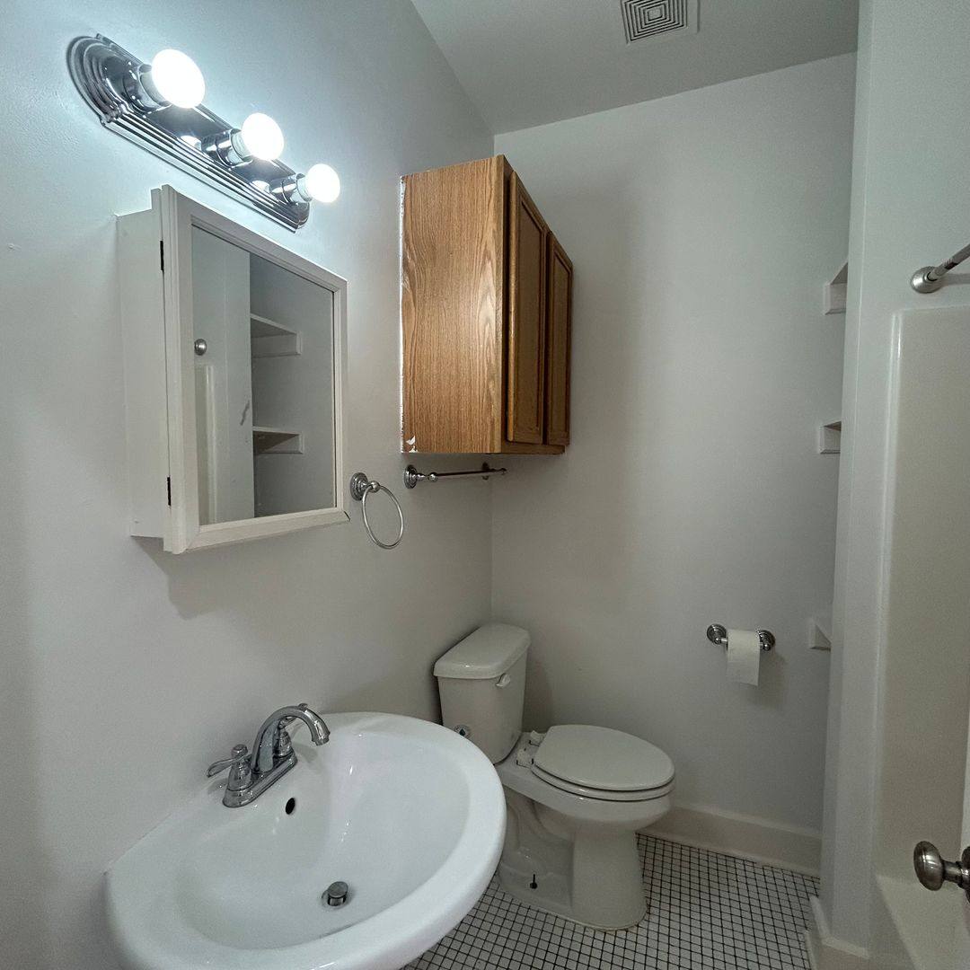 Apartment for rent at 1322 E 16th St S, Tulsa, OK 74120
