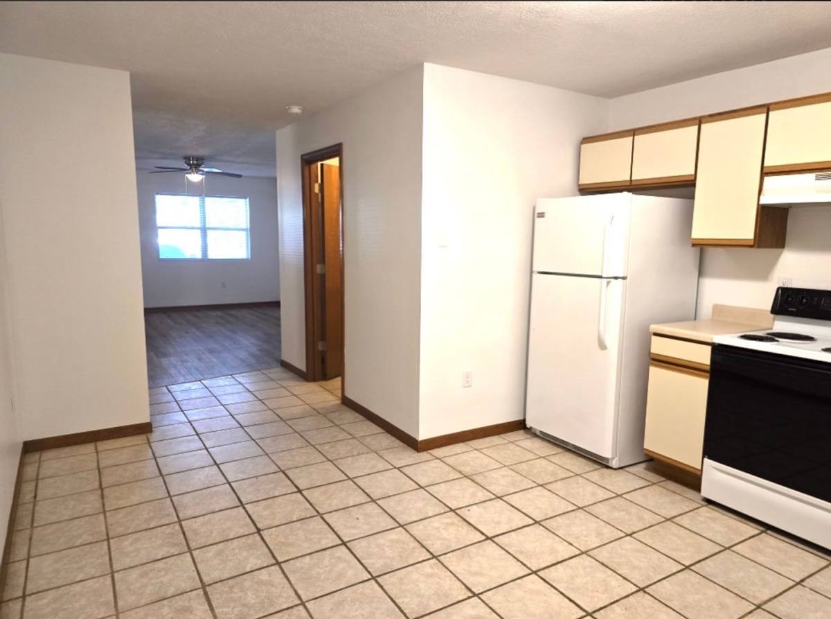 Apartment for rent at 600 S Russell St, Marion, IL 62959