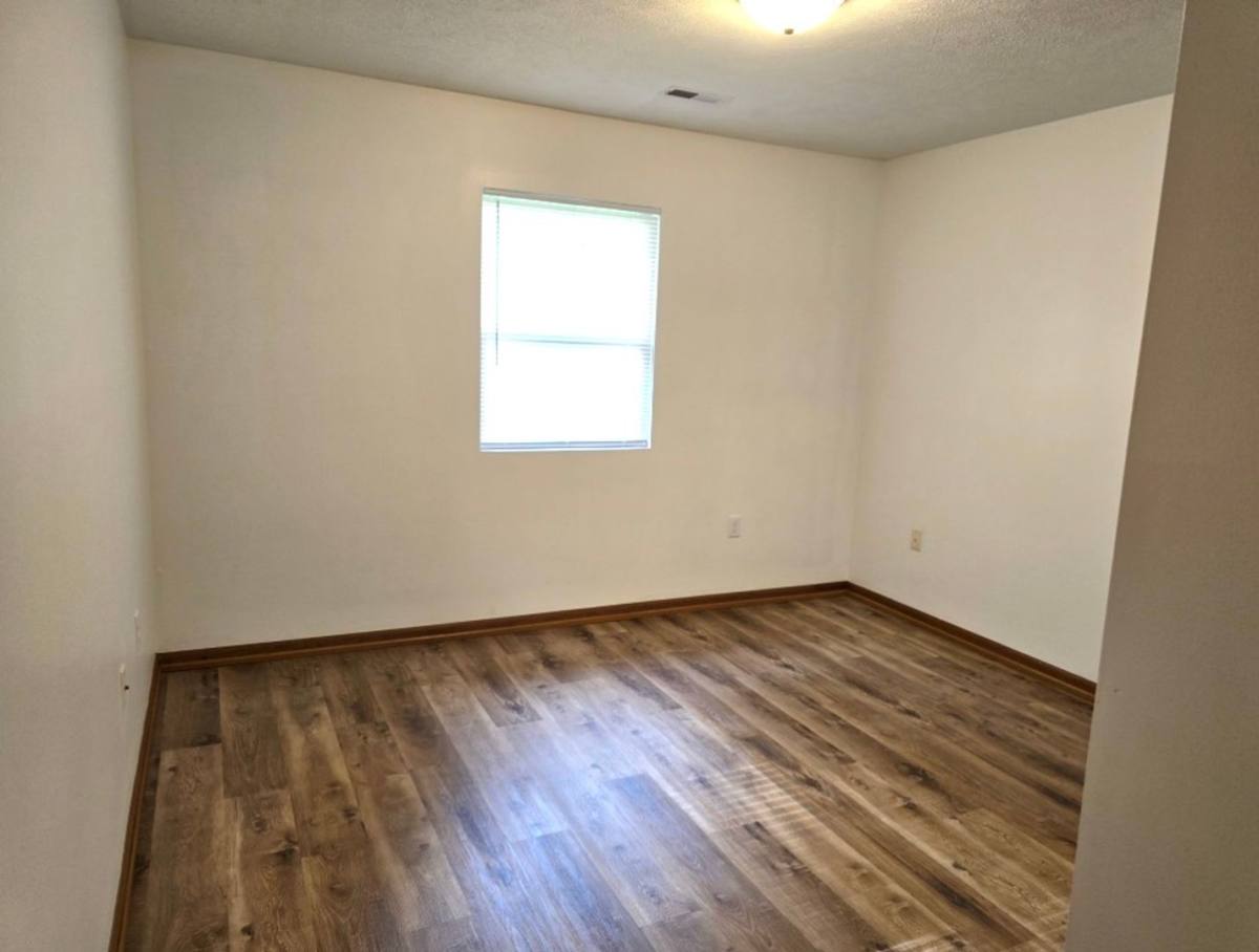 Apartment for rent at 600 S Russell St, Marion, IL 62959