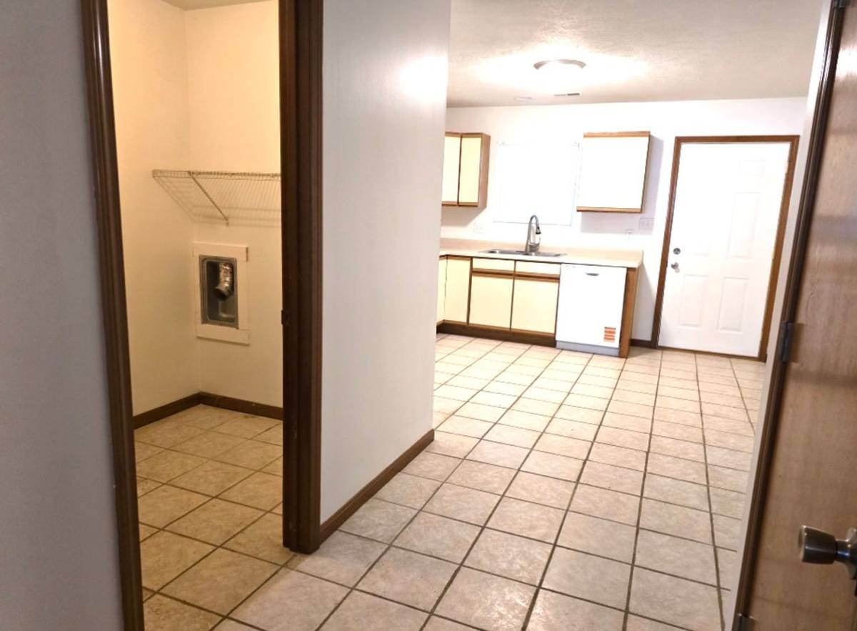 Apartment for rent at 600 S Russell St, Marion, IL 62959