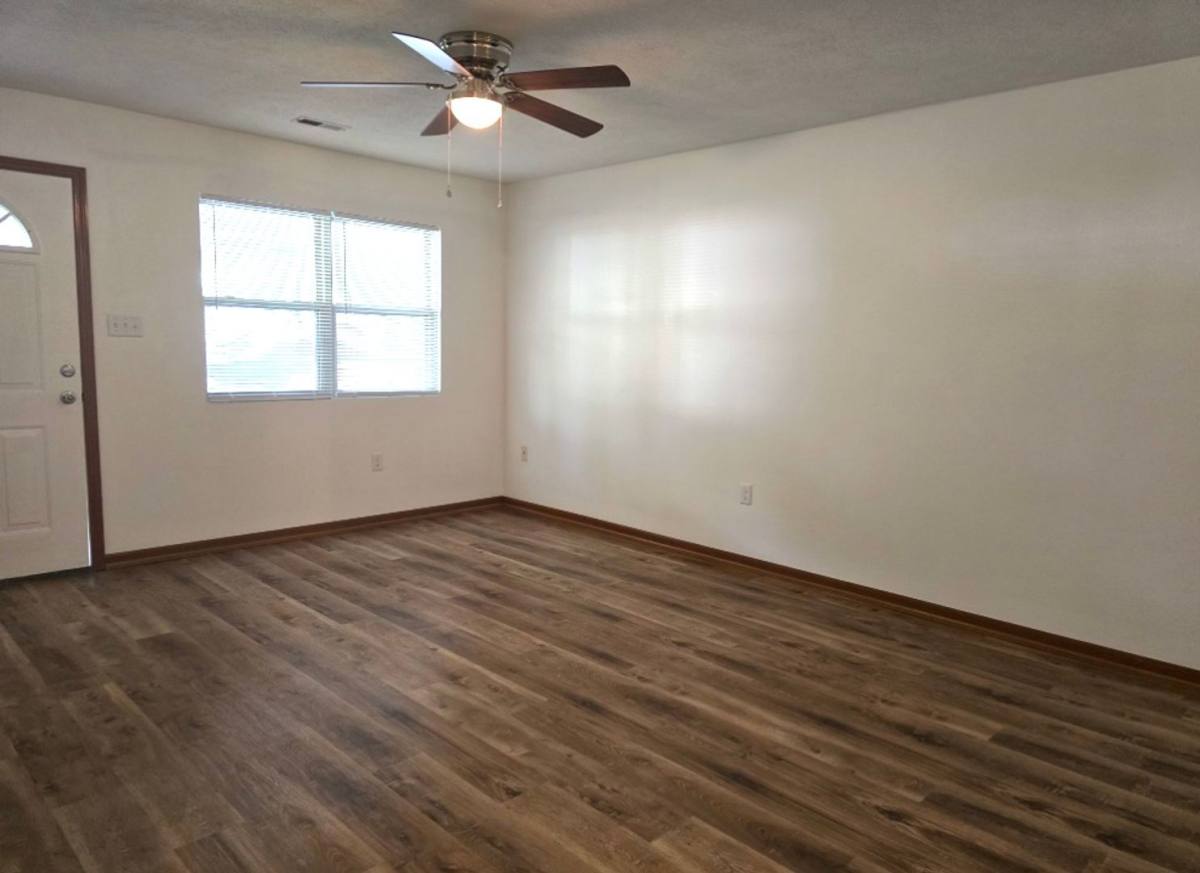 Apartment for rent at 600 S Russell St, Marion, IL 62959