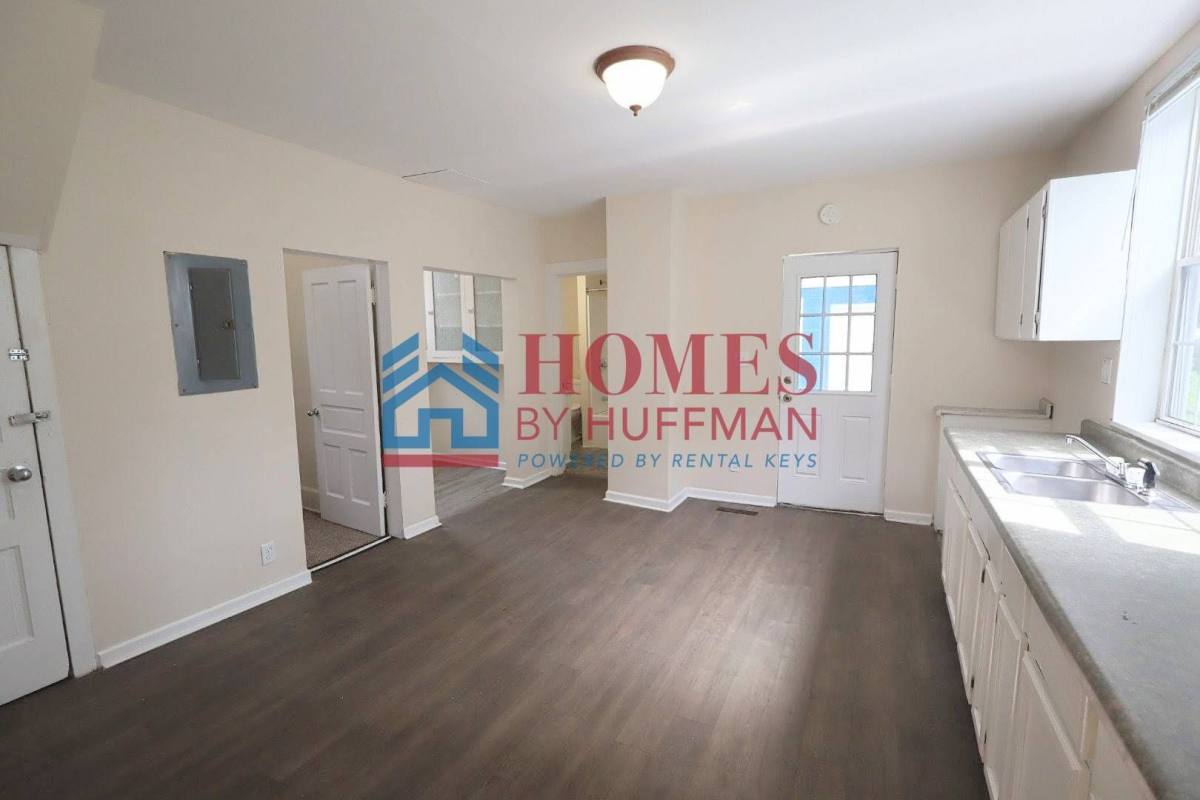 House for rent at 1319 Uhlhorn St, Evansville, IN 47710