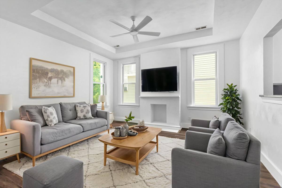 Townhouse for rent at 410 W 29th St, Norfolk, VA 23508