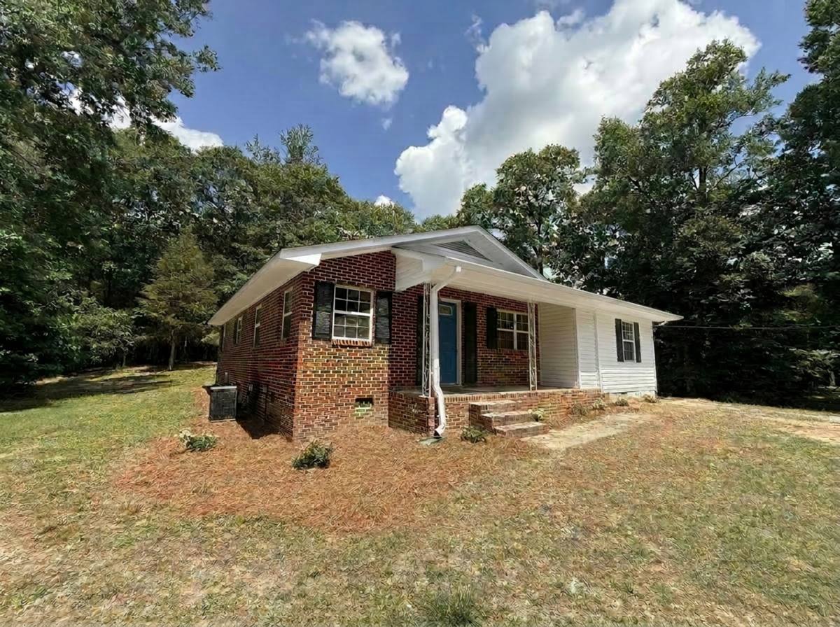 House for rent at 438 Greasy Creek St, Homer, GA 30547