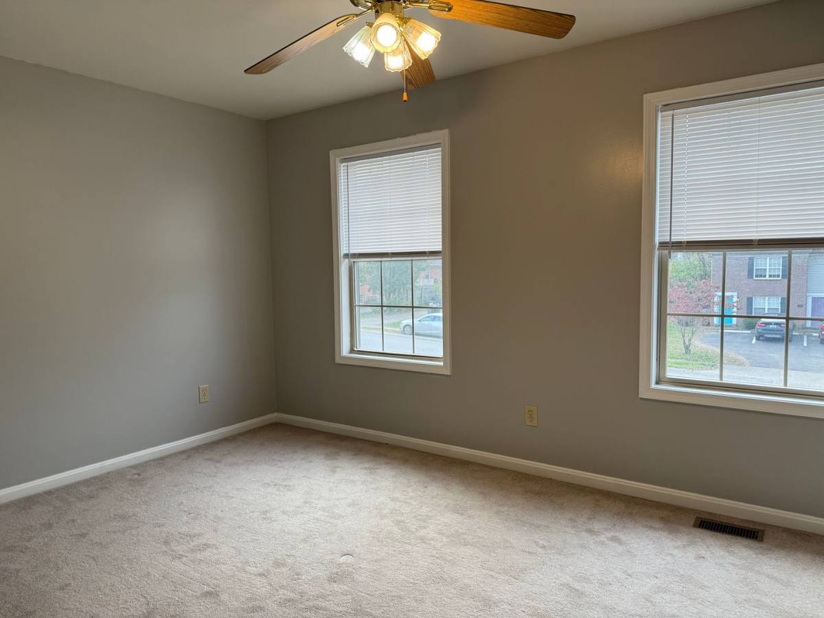 Townhouse for rent at 247 E Green St, Versailles, KY 40383