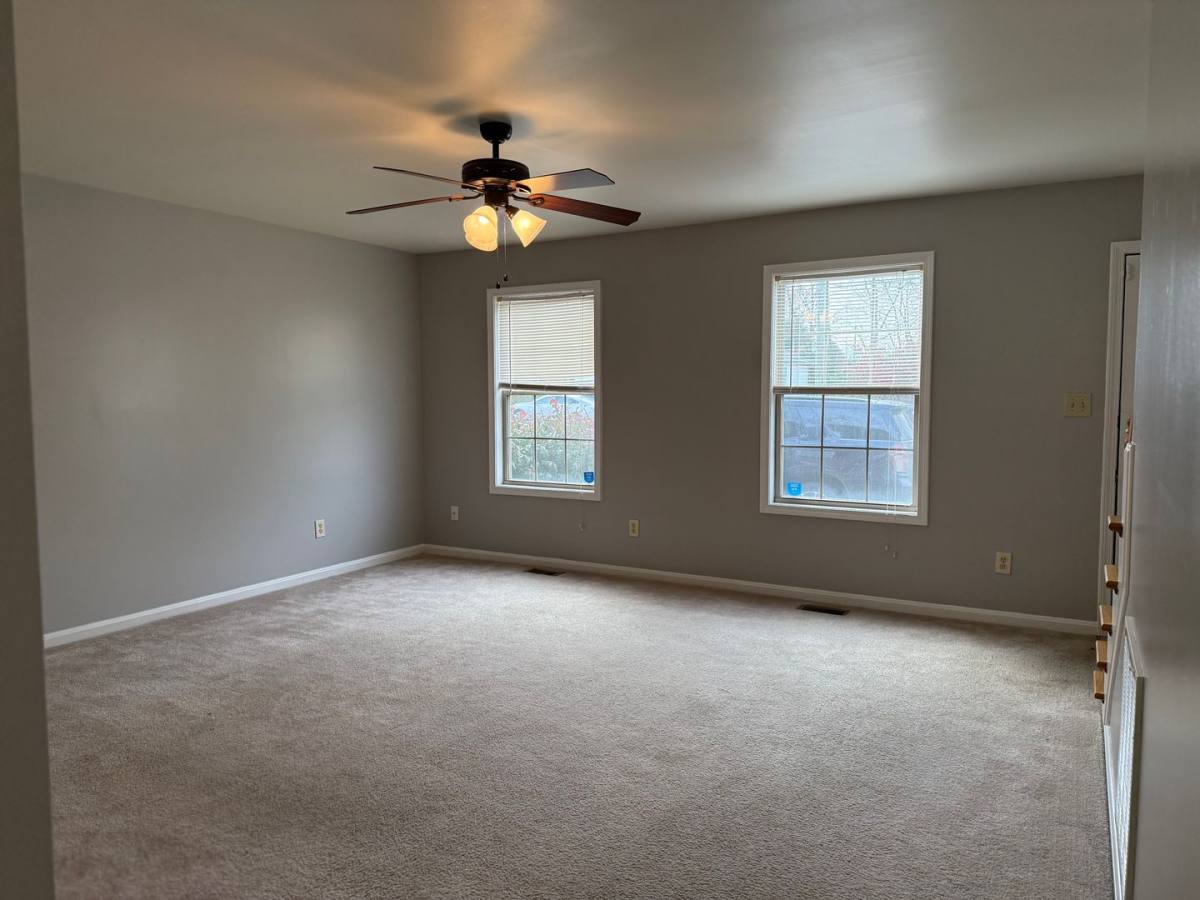 Townhouse for rent at 247 E Green St, Versailles, KY 40383