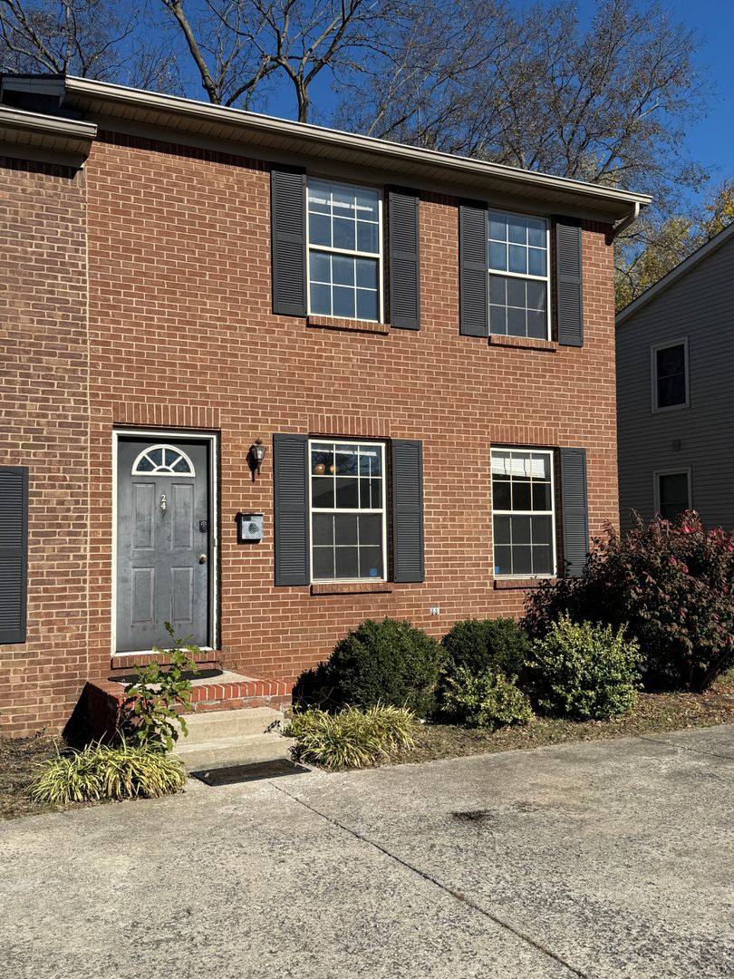 Townhouse for rent at 247 E Green St, Versailles, KY 40383