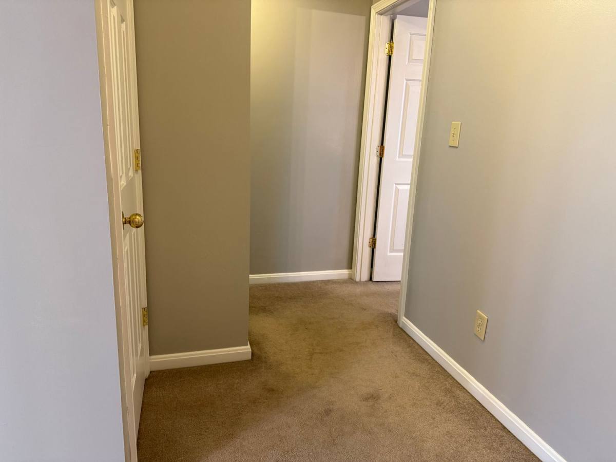 Townhouse for rent at 247 E Green St, Versailles, KY 40383