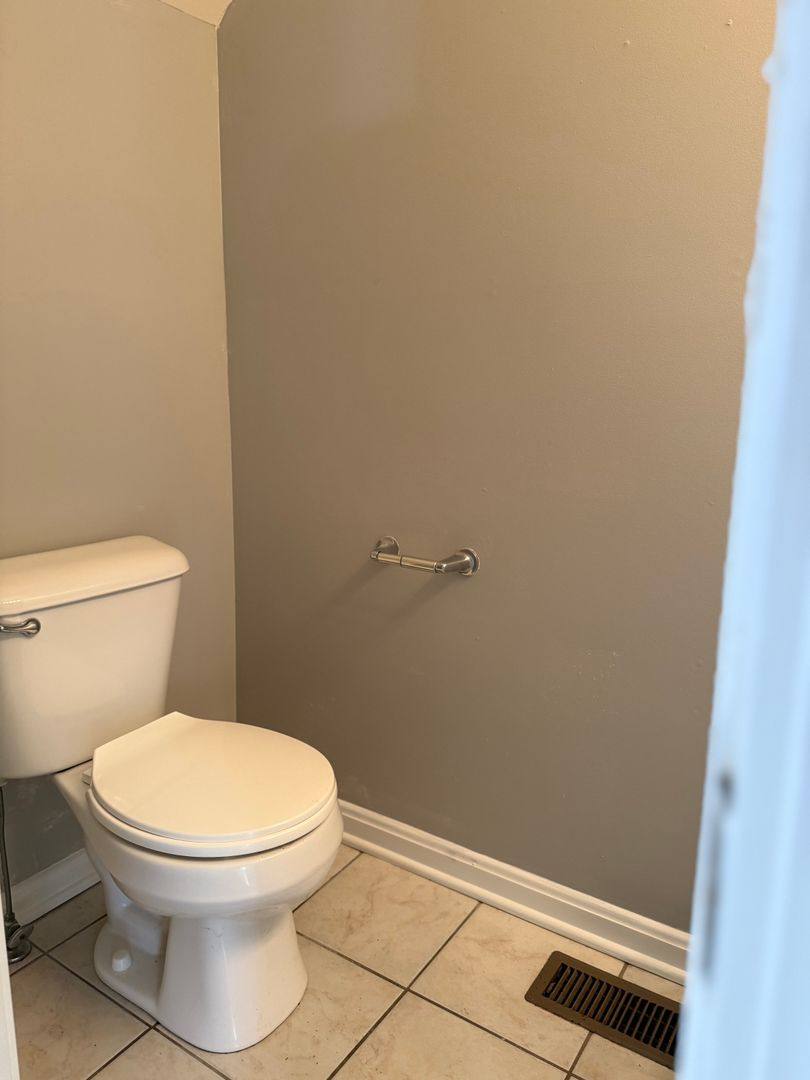 Townhouse for rent at 247 E Green St, Versailles, KY 40383