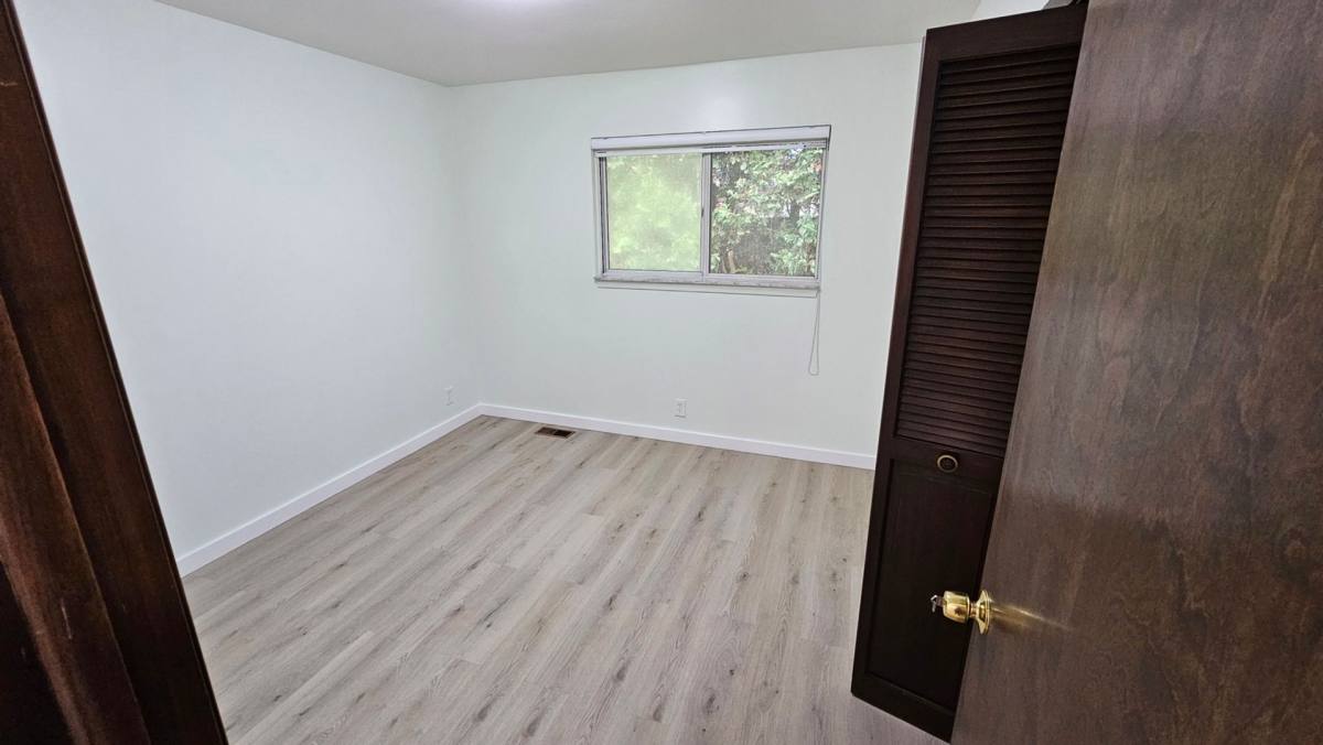House for rent at 6805 Fredmoor Dr, Troy, MI 48098