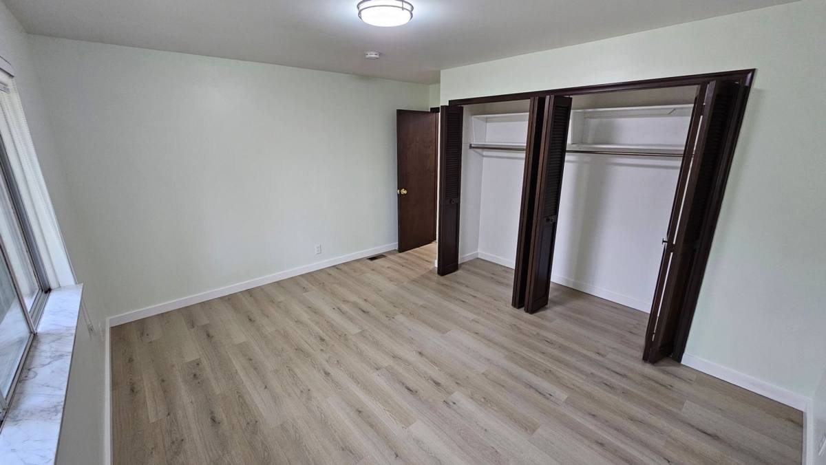 House for rent at 6805 Fredmoor Dr, Troy, MI 48098