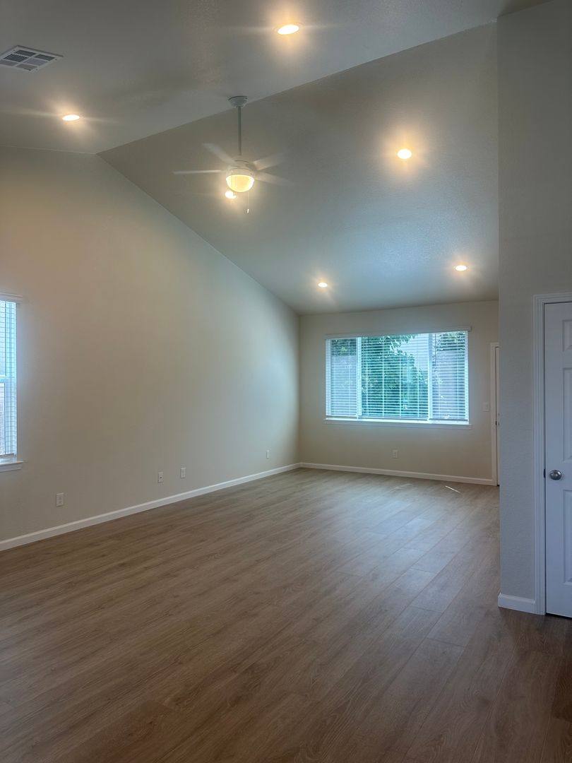 660 Fox Pointe Rd, Vacaville, CA 95687 - House for Rent - Image 1
