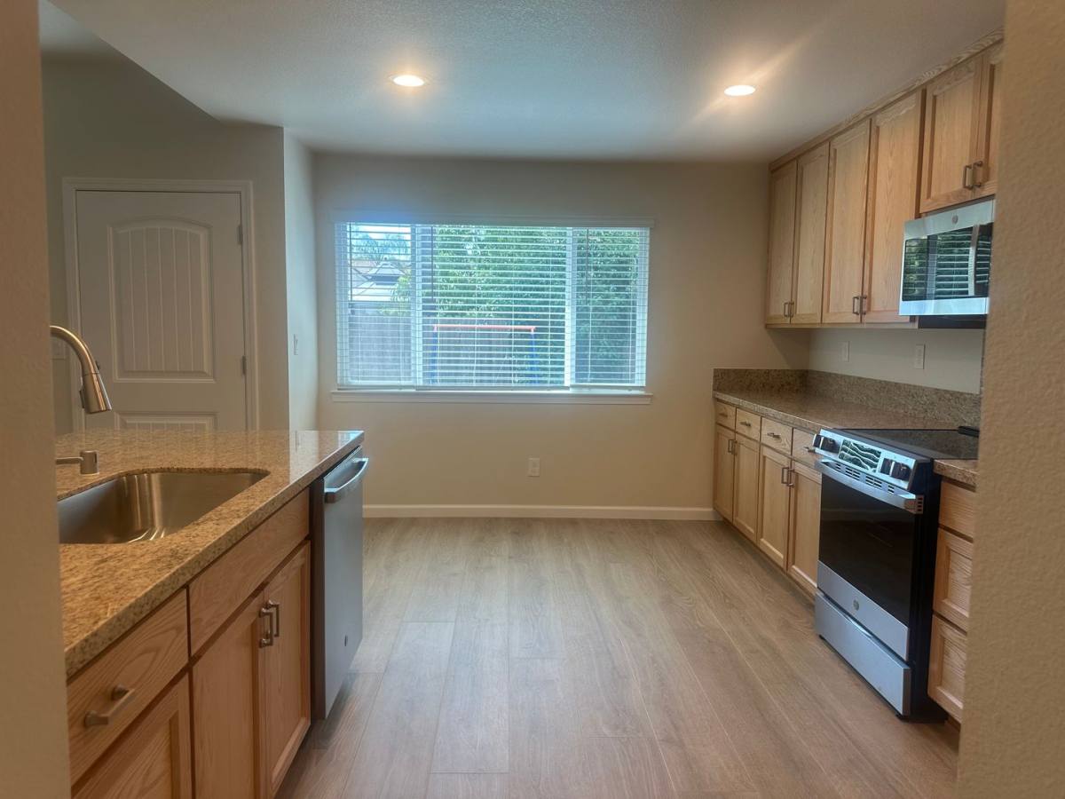 660 Fox Pointe Rd, Vacaville, CA 95687 - House for Rent - Image 4