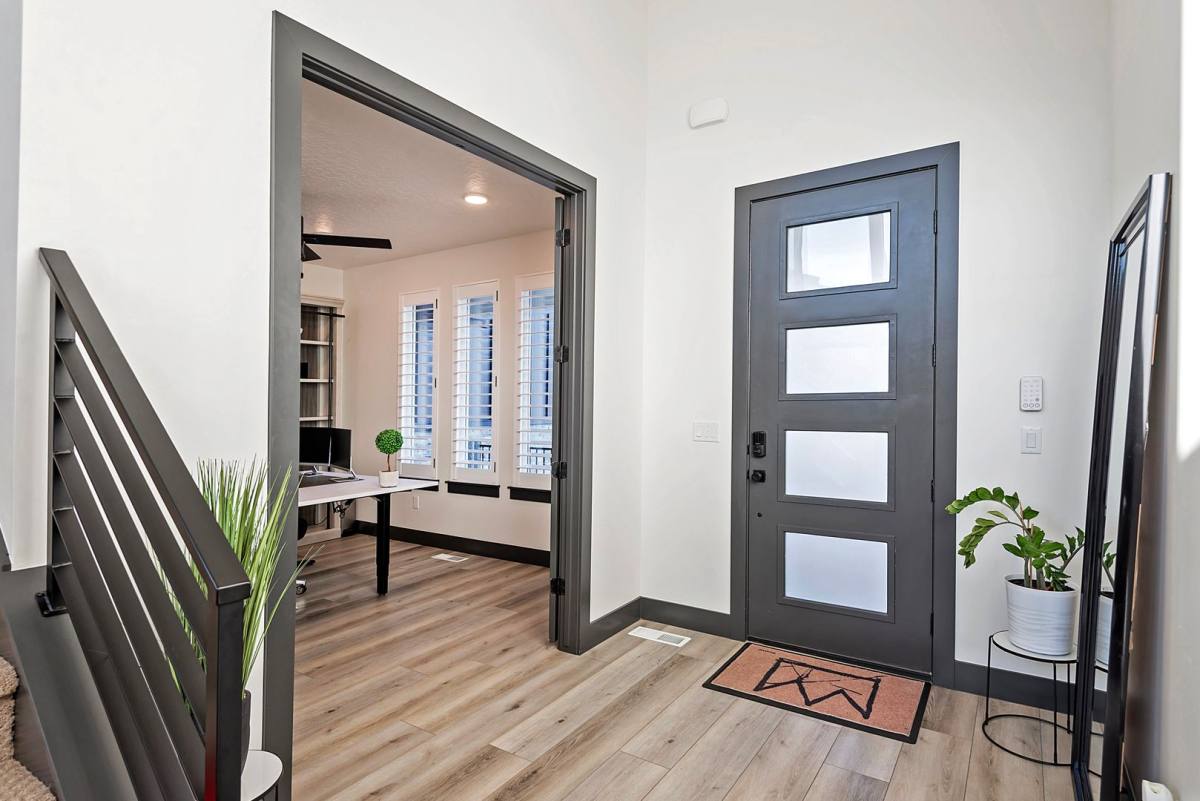 House for rent at 423 W Red Wolf Dr, Saratoga Springs, UT 84045
