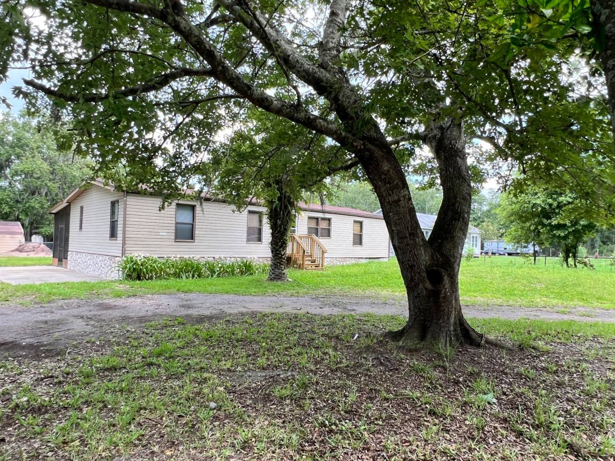 Apartment for rent at 14250 Tiki Lane, Jacksonville, FL 32226