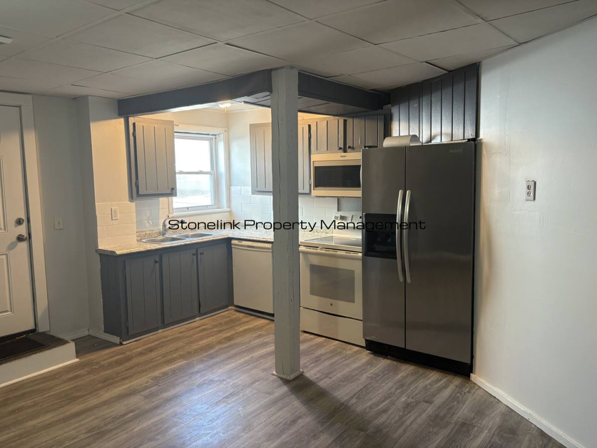 Apartment for rent at 21 Kenyon Ave, Pawtucket, RI 02861