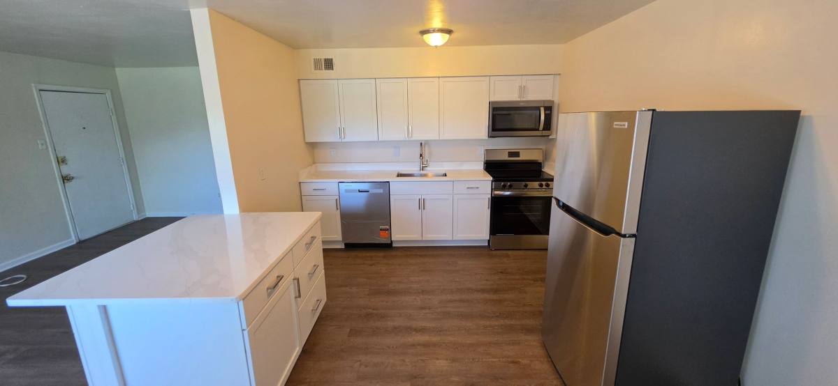 Apartment for rent at 1810 Sparrow Rd, Chesapeake, VA 23320