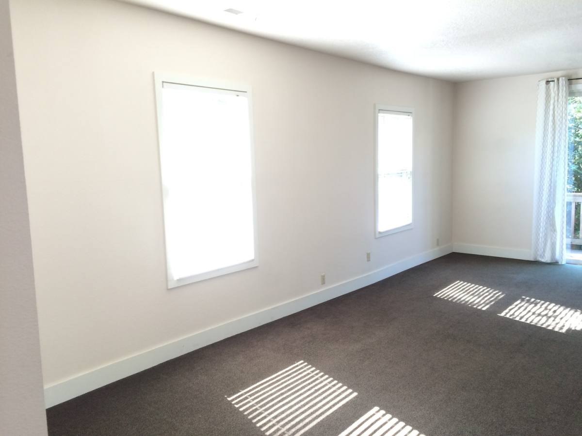 Apartment for rent at 2246 & 2248 NW Glisan St, Portland, OR 97210