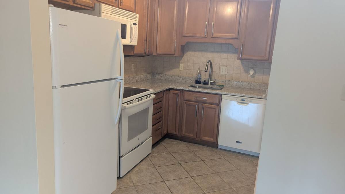 Condo for rent at 16B Mayberry Dr, Westborough, MA 01581