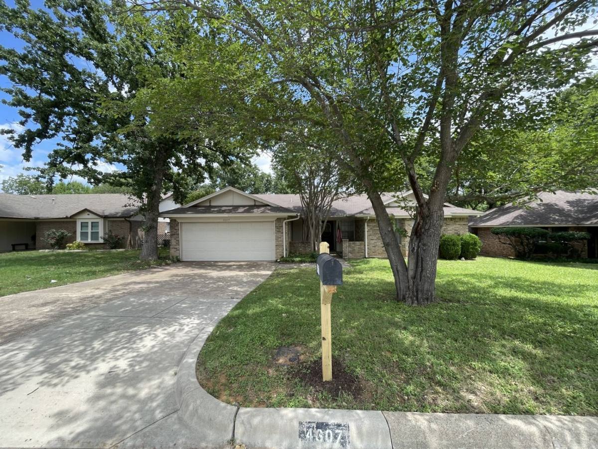 House for rent at 4607 Andalusia Trail, Arlington, TX 76017