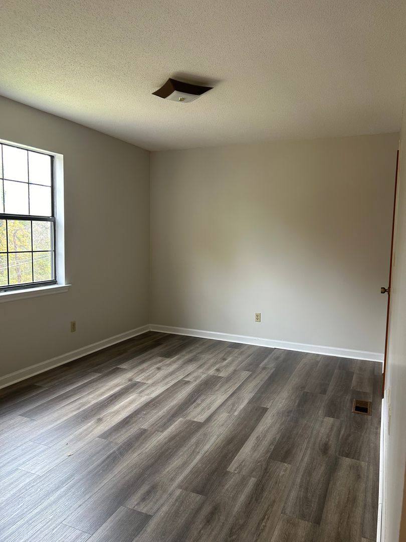 Apartment for rent at 400 Alice Dr, Chattanooga, TN 37411