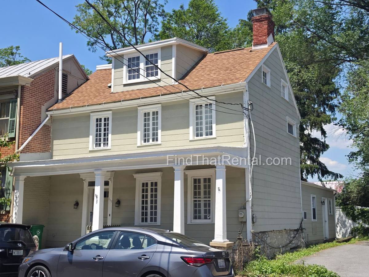 Townhouse for rent at 117 W Pomfret St, Carlisle, PA 17013