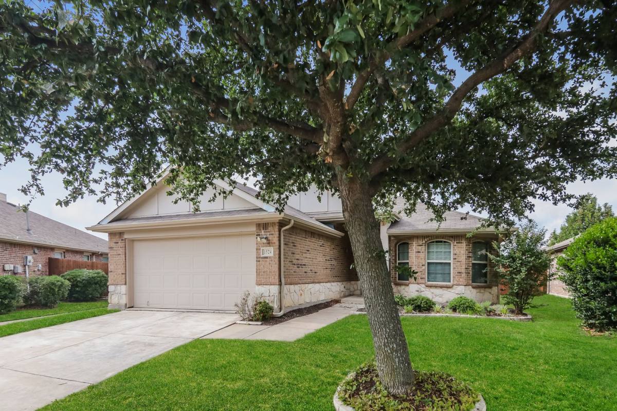 House for rent at 1524 Toucan Dr, Little Elm, TX 75068