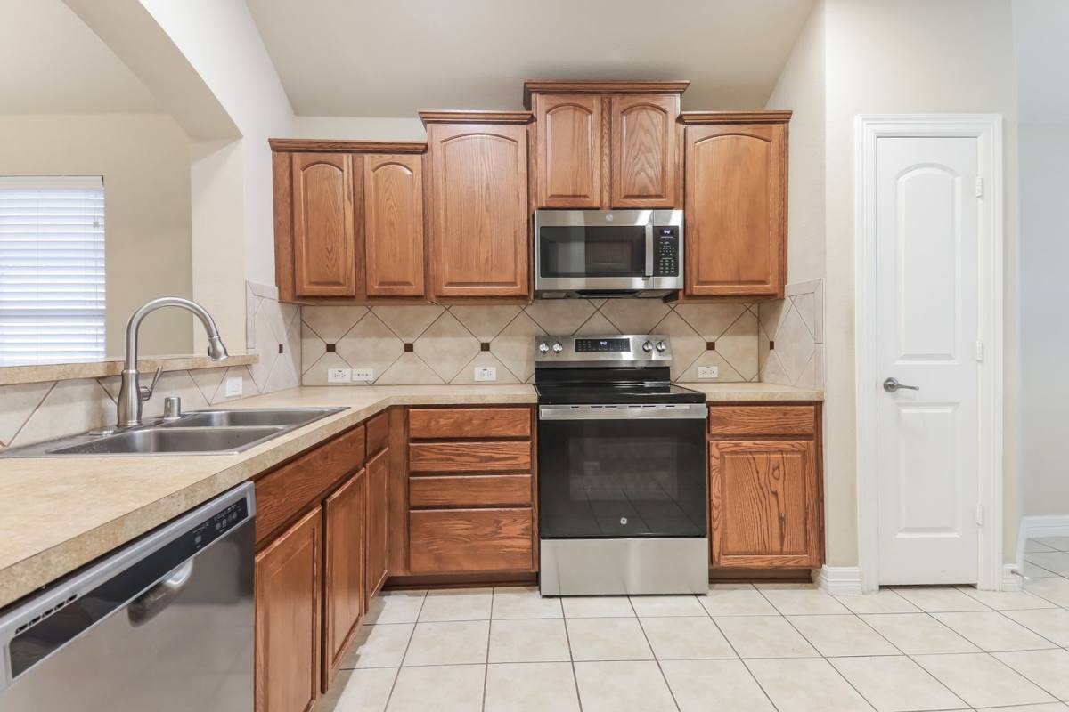 House for rent at 1524 Toucan Dr, Little Elm, TX 75068