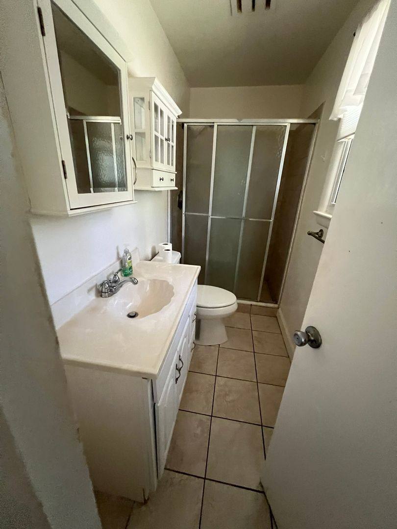 House for rent at 8407 W Blvd Dr, Alexandria, VA 22308