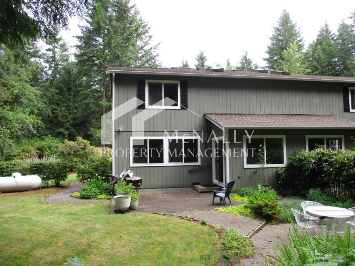 House for rent at 15017 42nd Ave NW, Gig Harbor, WA 98332