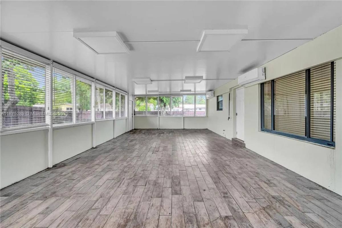 House for rent at 17130 NE 7 Ave, Miami, FL 33162