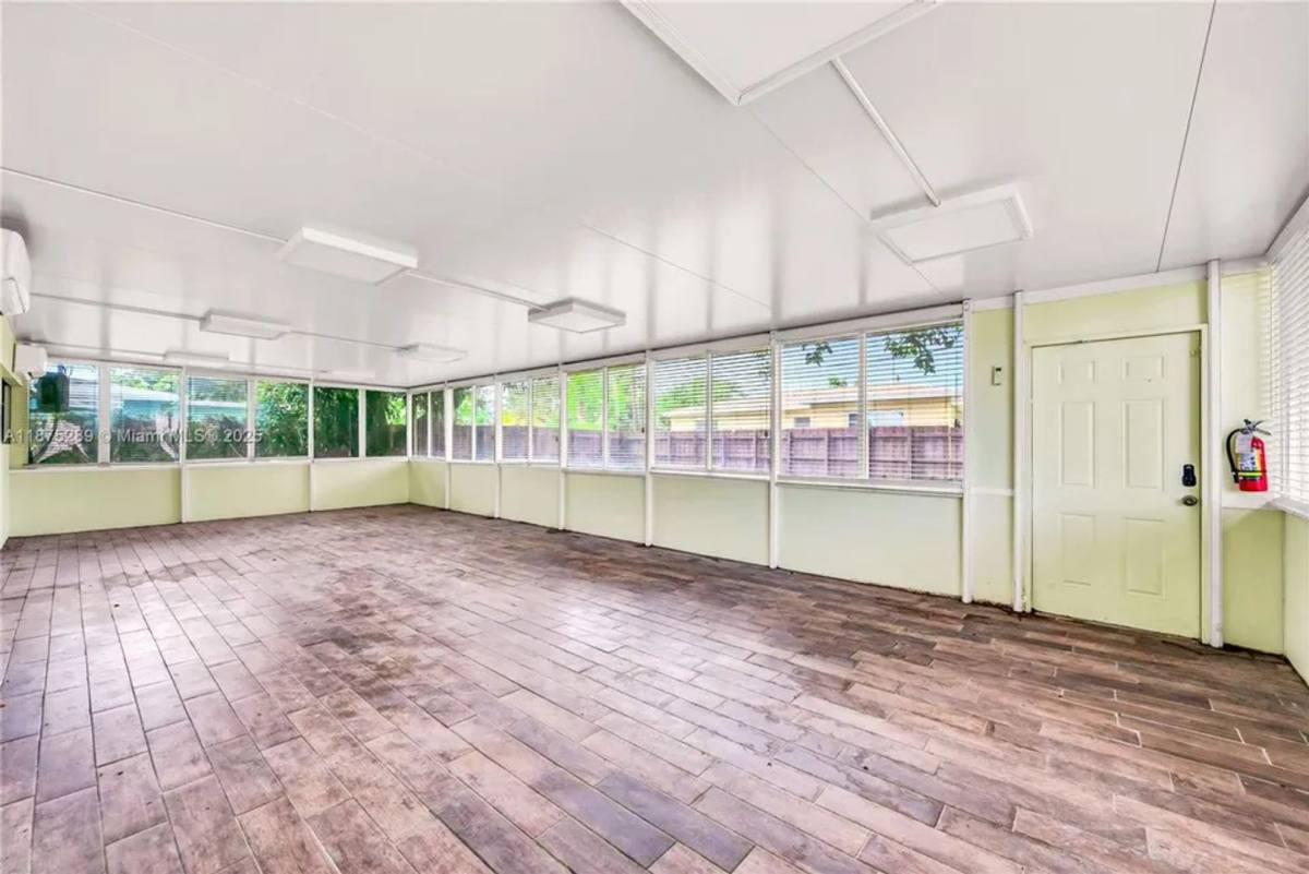House for rent at 17130 NE 7 Ave, Miami, FL 33162