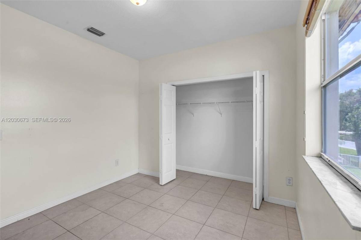 House for rent at 5149 SW 137th Ave, Hollywood, FL 33027