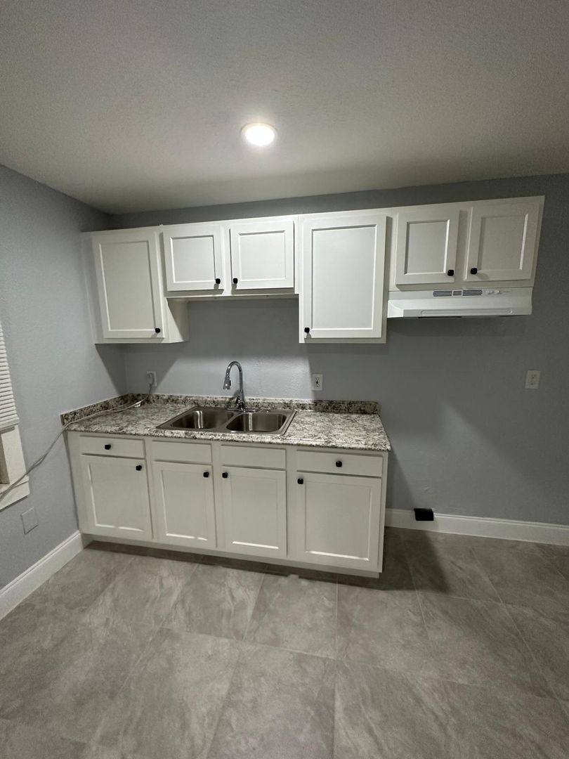 House for rent at 2511 Market St, Jacksonville, FL 32206