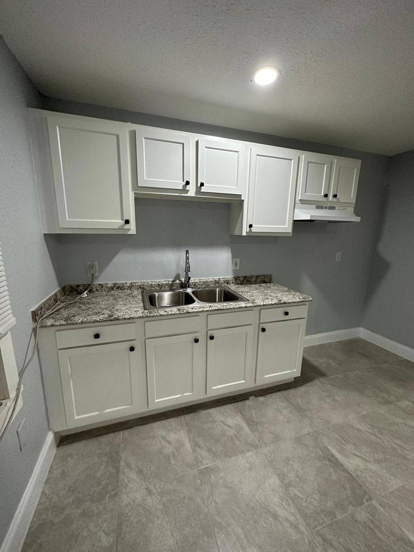 House for rent at 2511 Market St, Jacksonville, FL 32206