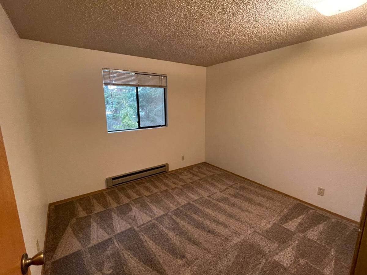 Condo for rent at 690 NW Atalanta Way, Oak Harbor, WA 98277
