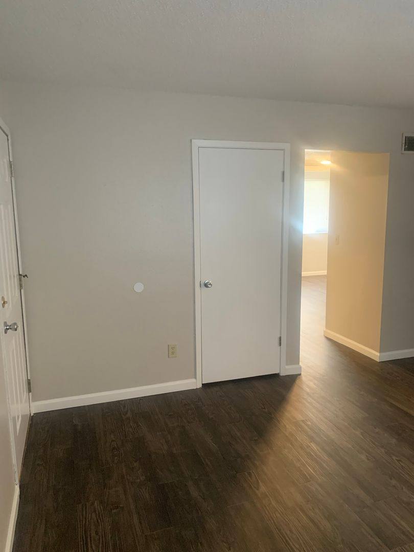 Apartment for rent at 305 Pine St, Edwardsville, IL 62025