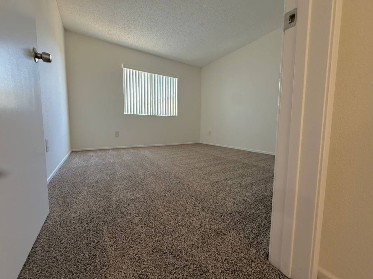 Apartment for rent at 31657 Ridge Route Rd, Castaic, CA 91384