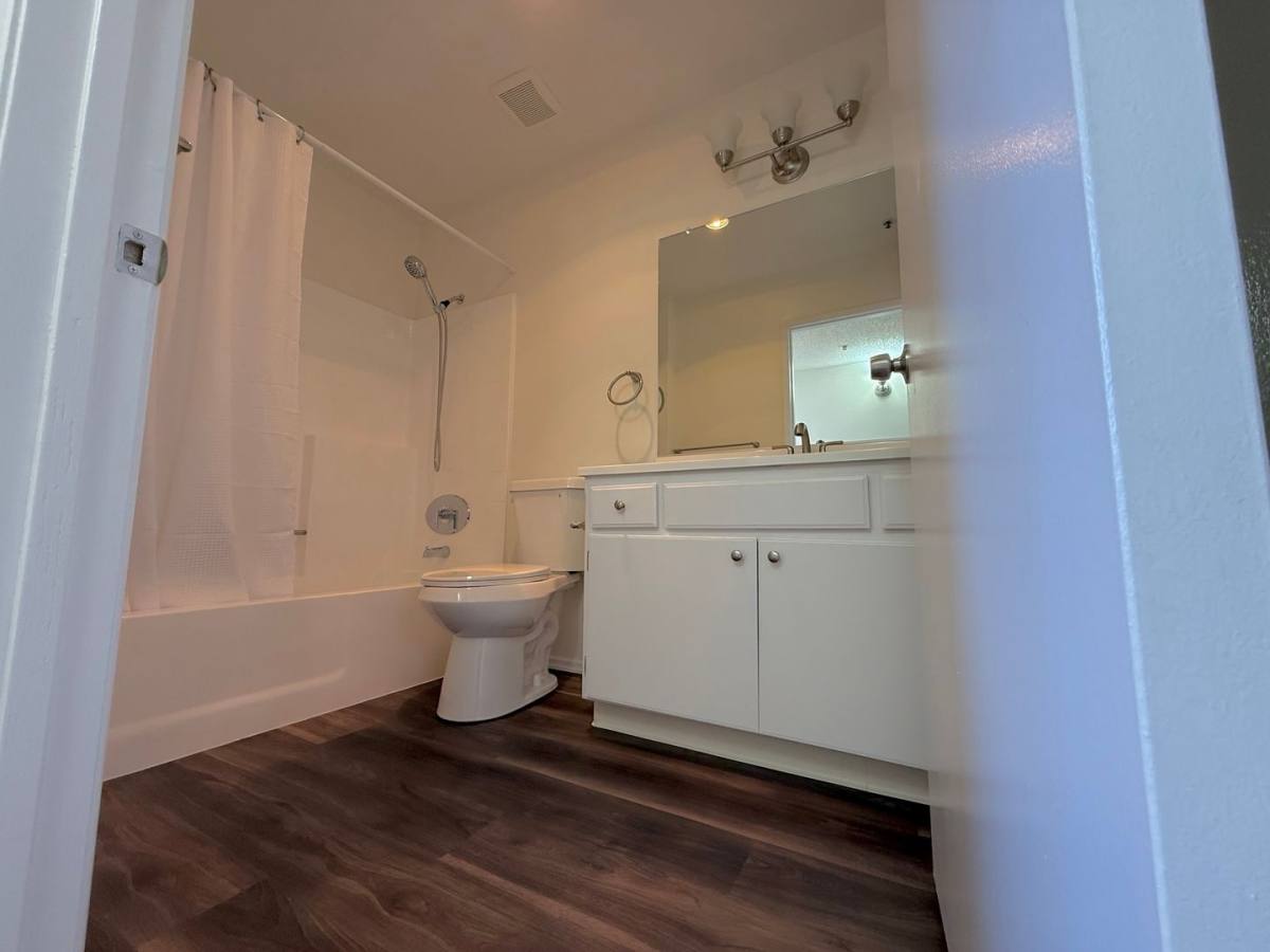 Apartment for rent at 31657 Ridge Route Rd, Castaic, CA 91384
