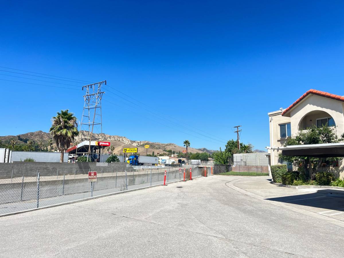 Apartment for rent at 31657 Ridge Route Rd, Castaic, CA 91384