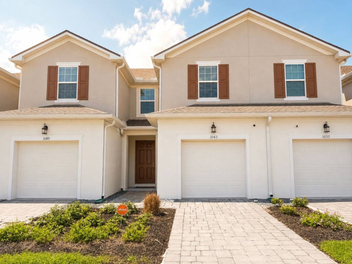 Townhouse for rent at 1043 Spring Palm Loop, Orlando, FL 32828