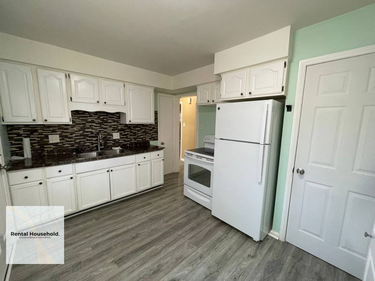 House for rent at 15663 Carlisle St, Detroit, MI 48205