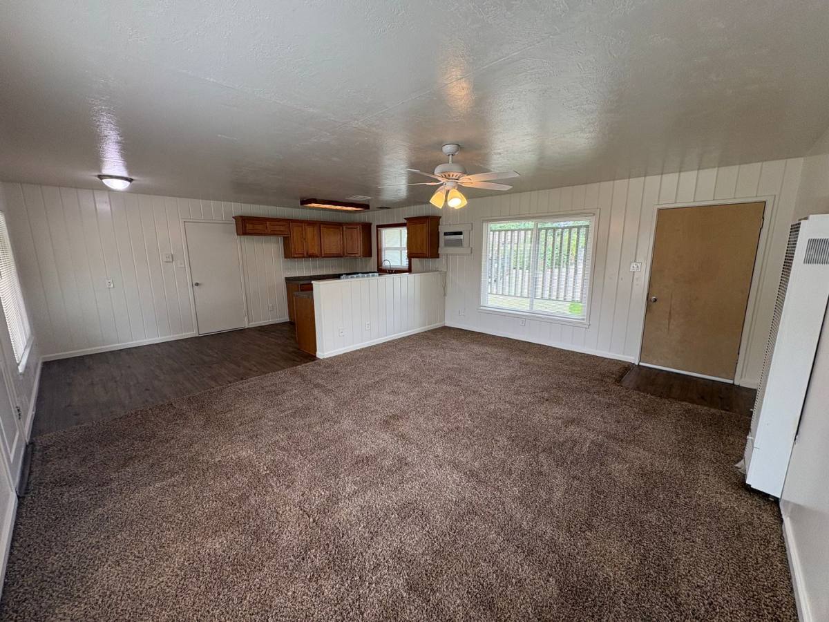 House for rent at 315 W Kaweah Ave, Visalia, CA 93277