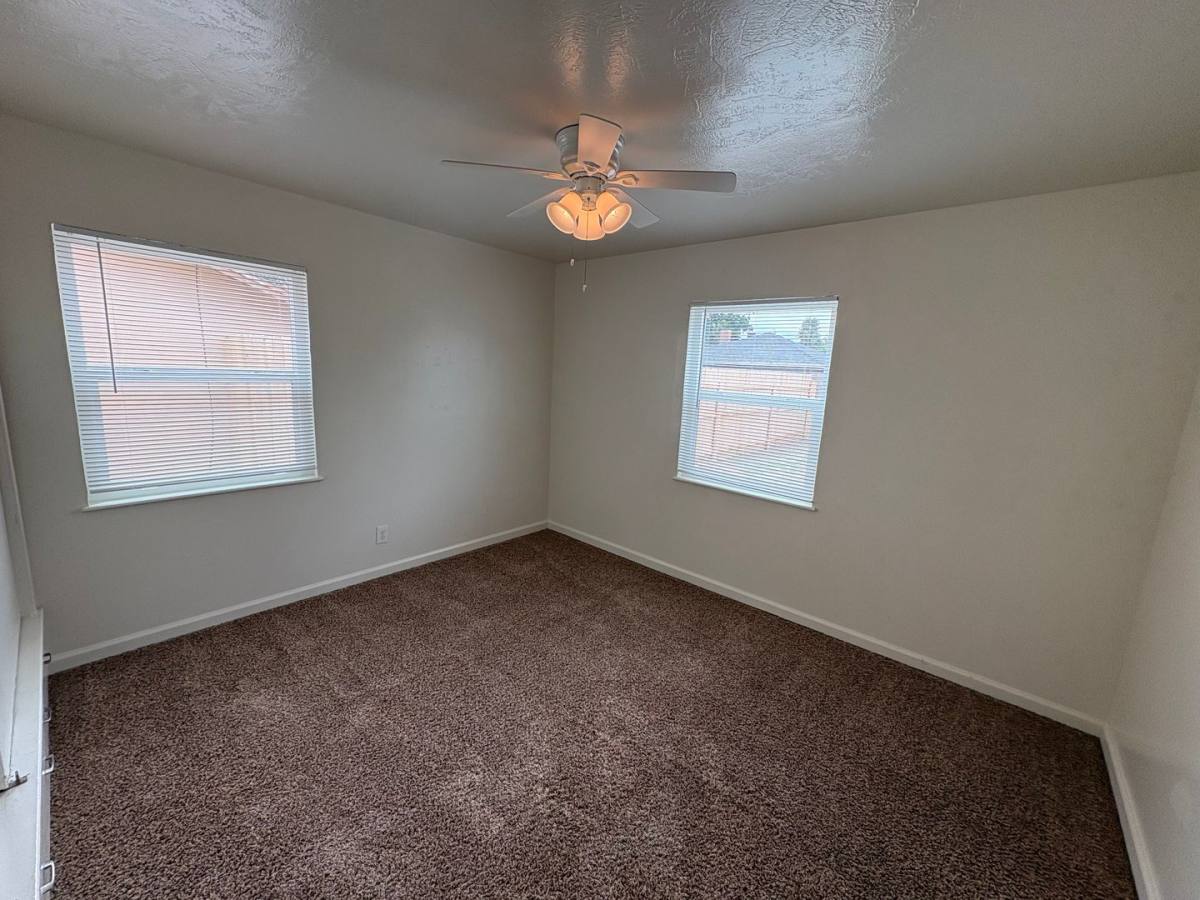House for rent at 315 W Kaweah Ave, Visalia, CA 93277