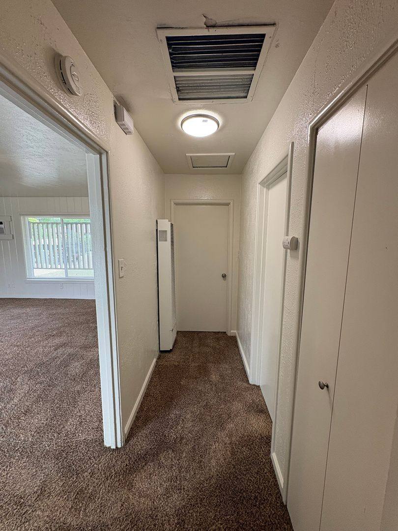 House for rent at 315 W Kaweah Ave, Visalia, CA 93277