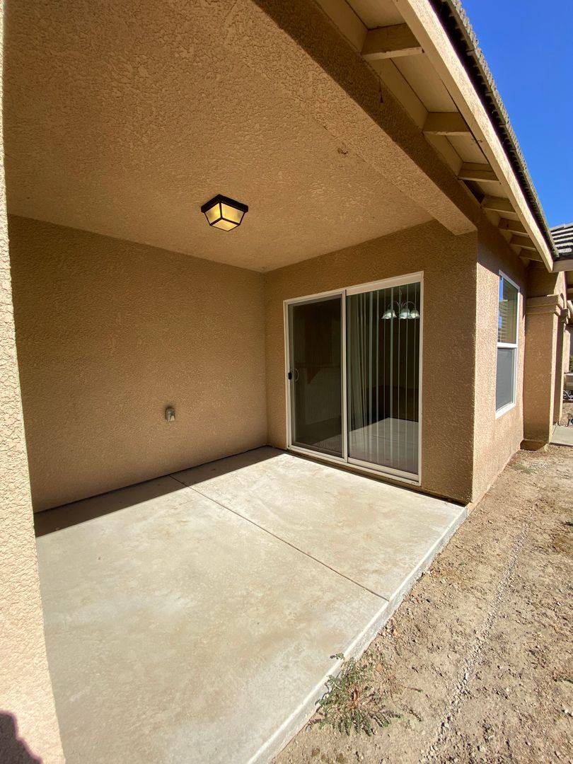 Apartment for rent at 2109 Bella Oaks Dr, Tulare, CA 93274