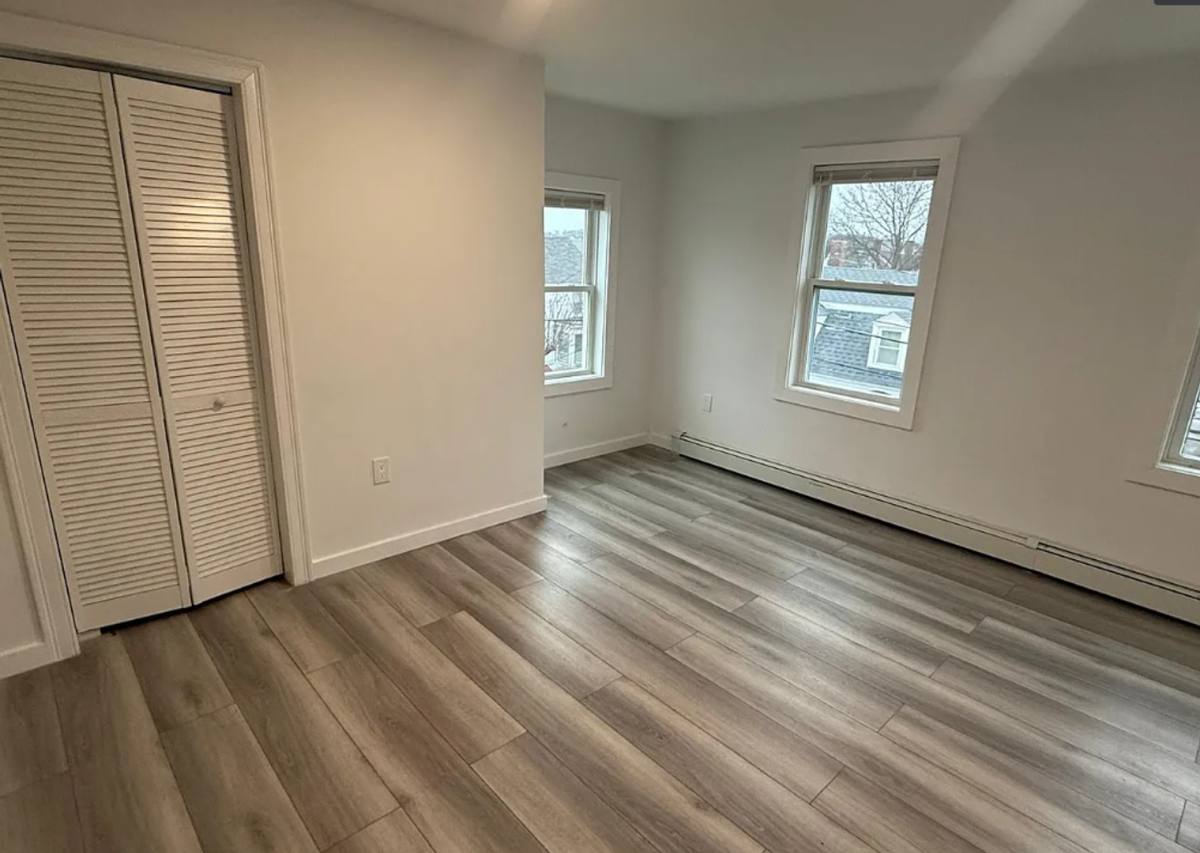 61 Chapel St, Lowell, MA 01852 - Apartment for Rent - Image 4