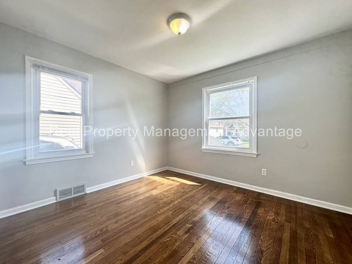 House for rent at 18731 Meier St, Roseville, MI 48066