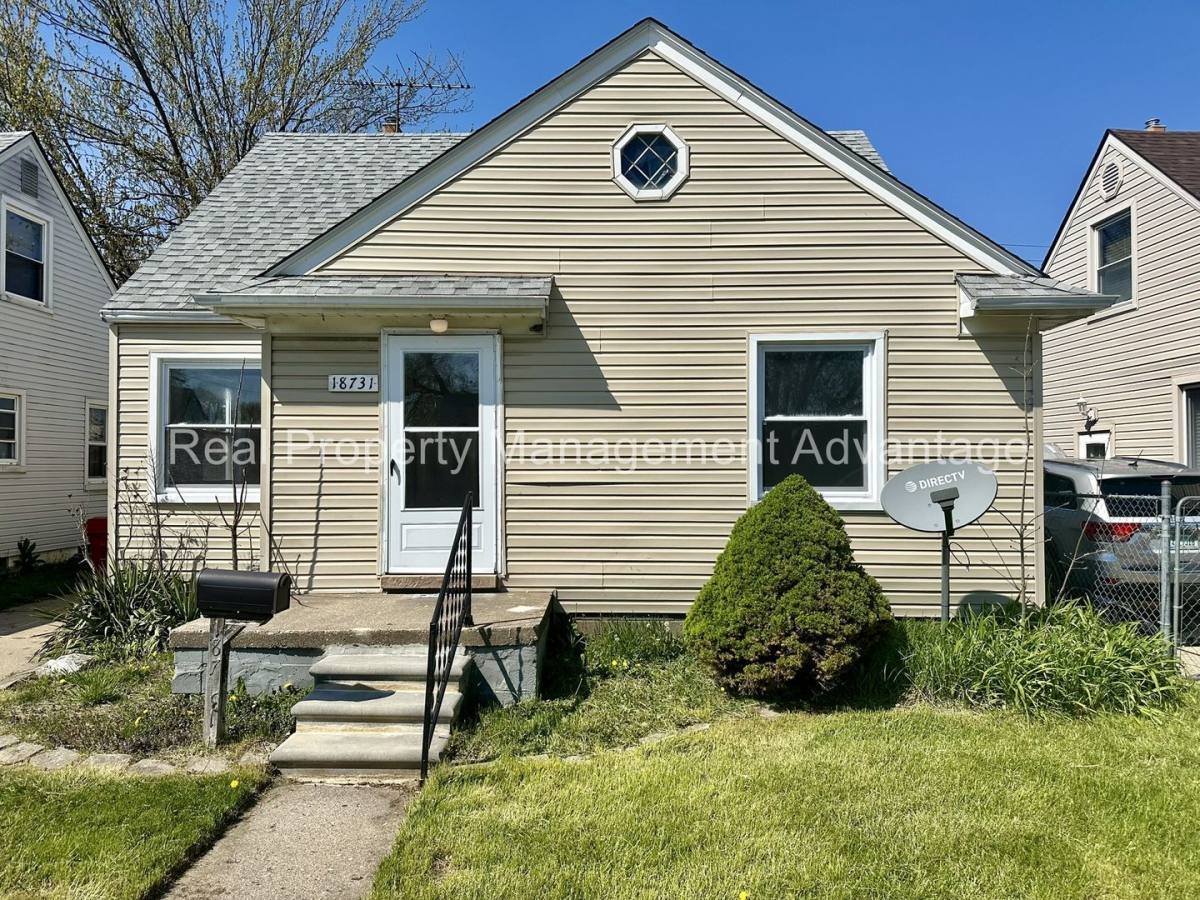 House for rent at 18731 Meier St, Roseville, MI 48066