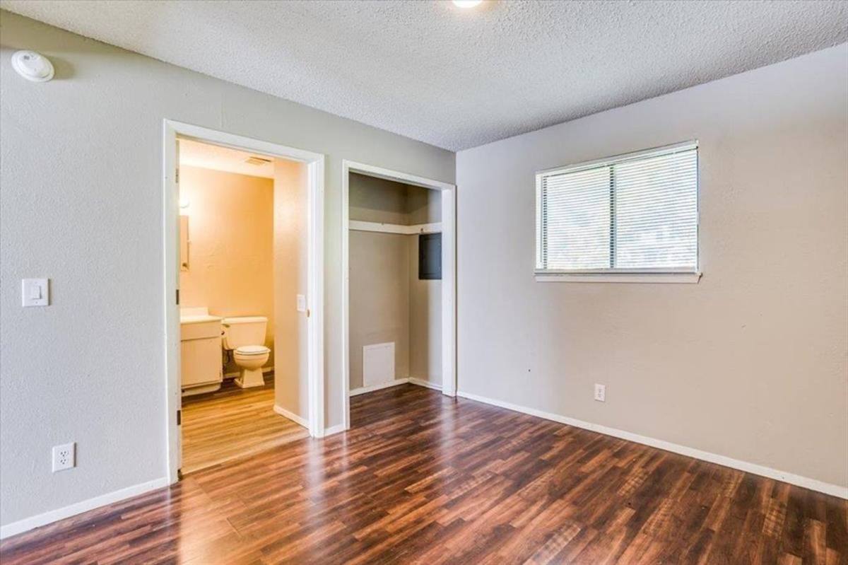 Apartment for rent at 1111 N Market, Wichita, KS 67214